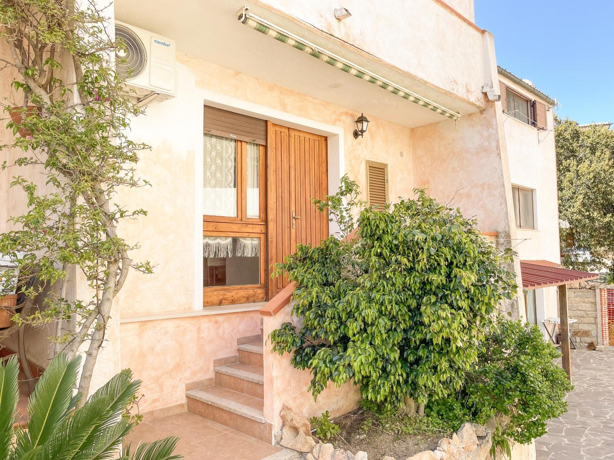 Nuovo Appartamento Ristrutturato In Corte Interna La Maddalena  Buitenkant foto